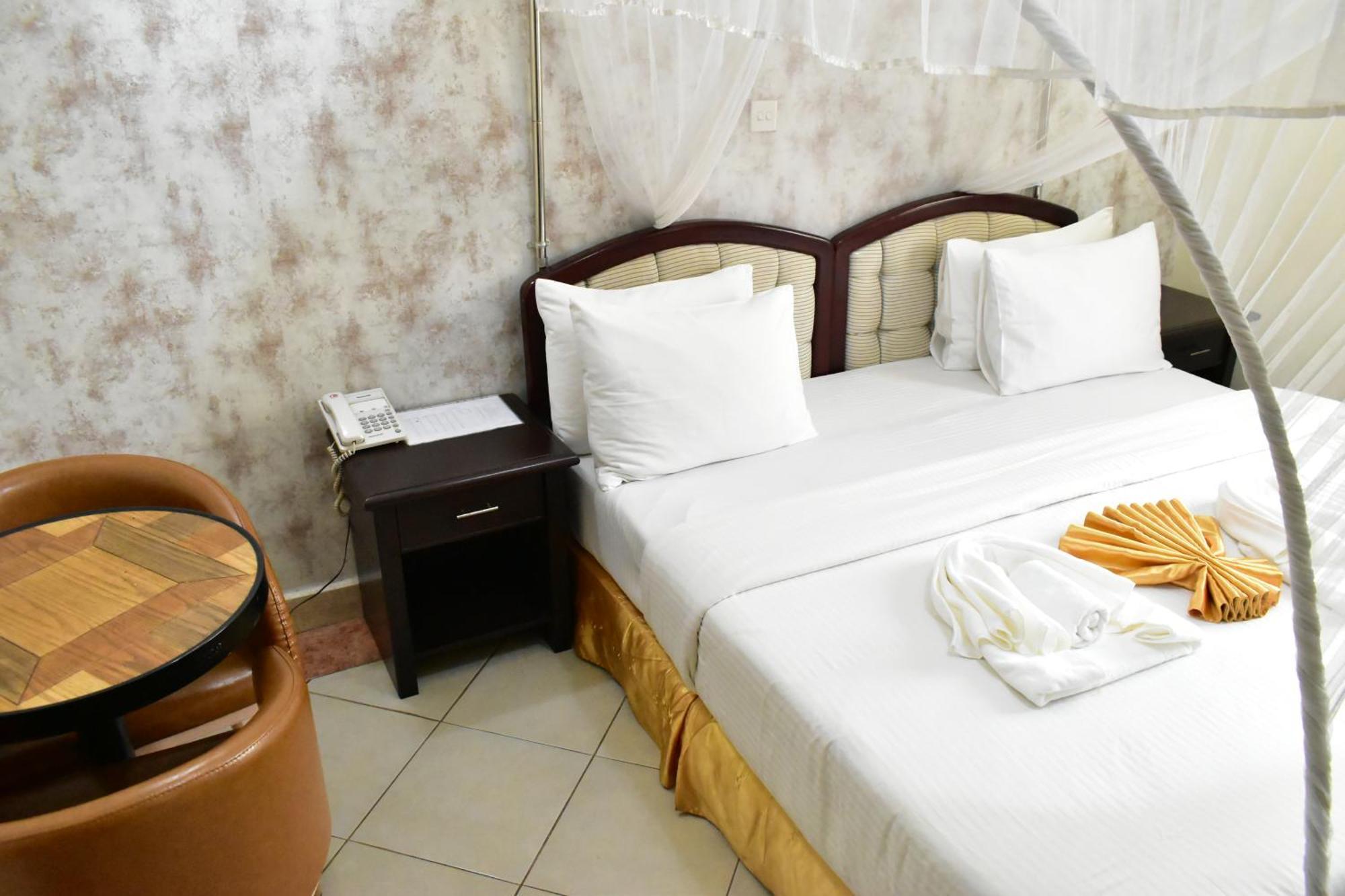 Quality Hotel Τζούμπα Εξωτερικό φωτογραφία