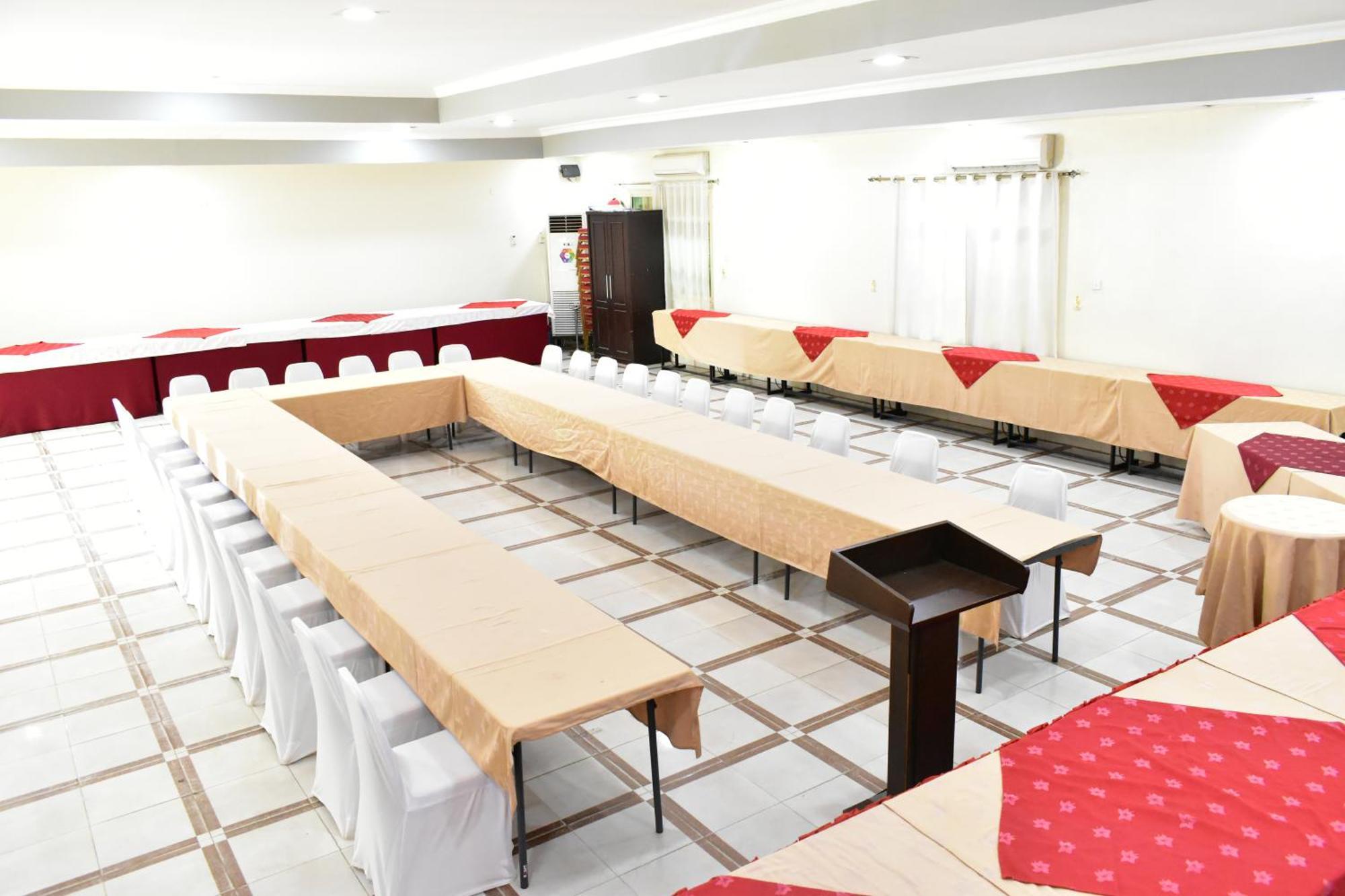 Quality Hotel Τζούμπα Εξωτερικό φωτογραφία