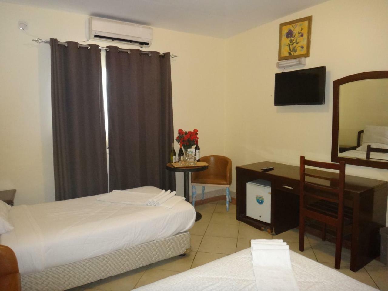 Quality Hotel Τζούμπα Εξωτερικό φωτογραφία