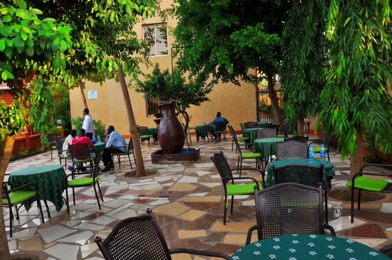 Quality Hotel Τζούμπα Εξωτερικό φωτογραφία